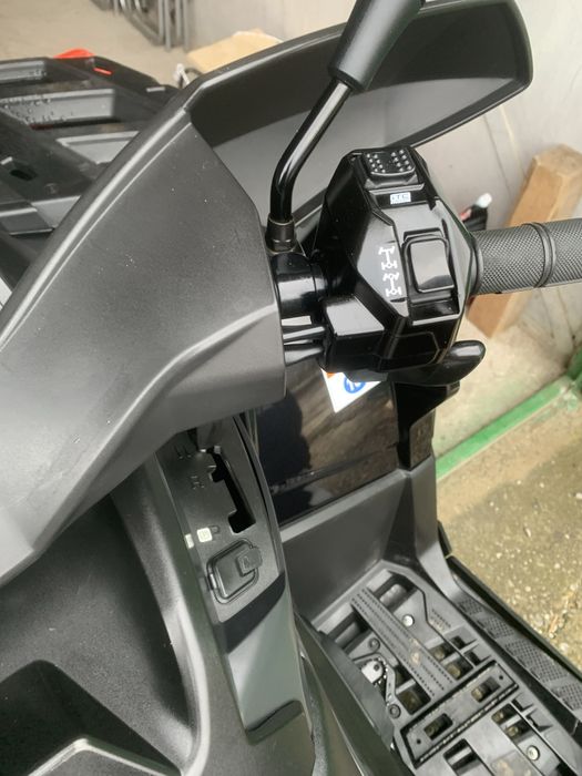 ATV Can am outlander max  650 cc  2019