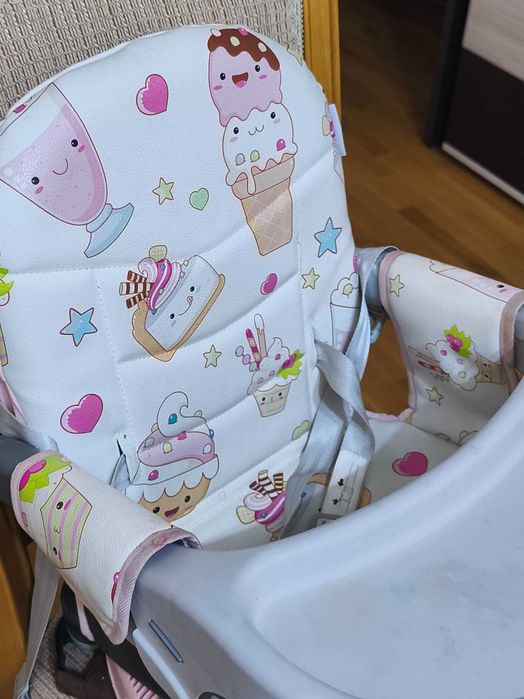 CANGAROO Повдигащ стол за хранене KIWI CUPCAKES