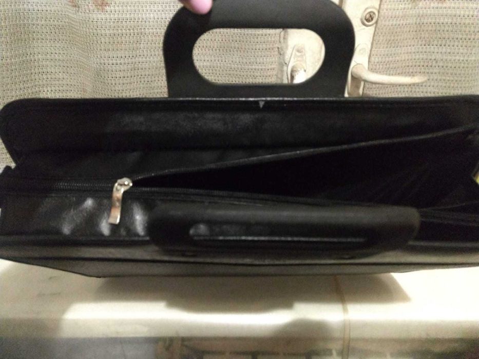 Папки и деловые сумки для документов