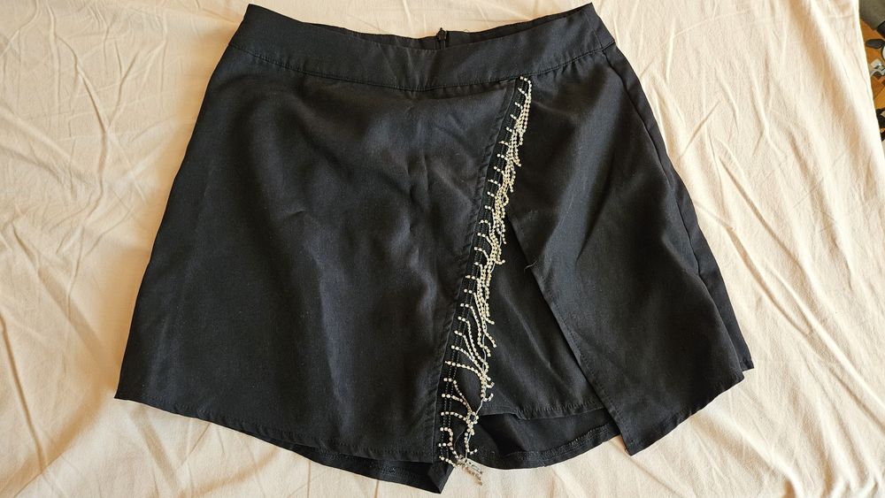 Къси панталонки с бляскав ефект