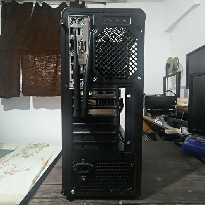 Calculator negru gaming