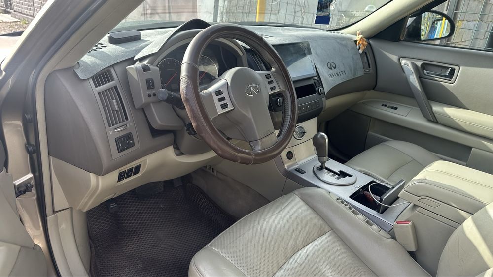 Продам Infiniti fx35 s50 2003год