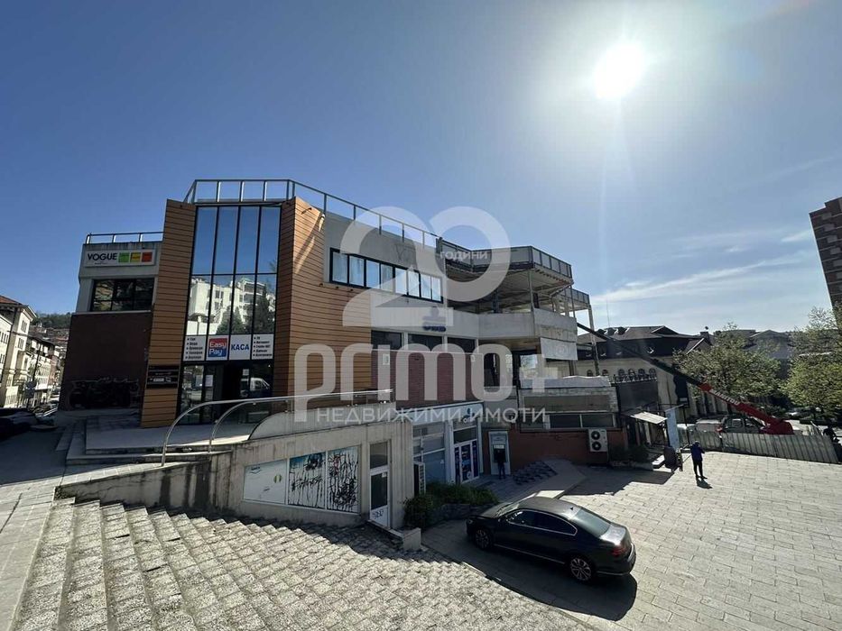 Бизнес имот в идеален център