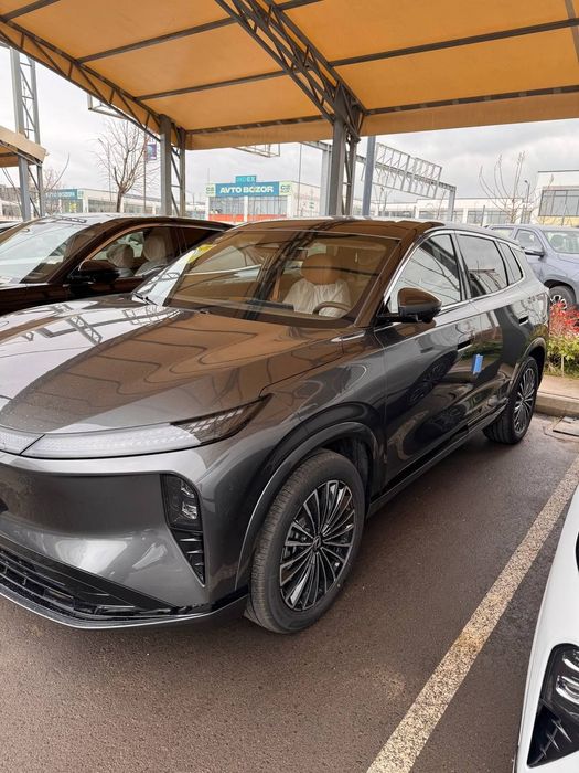 Dongfeng Aelous L8
Phev gibrid
5o’rindiqli krosover
4ta sdiena istish-