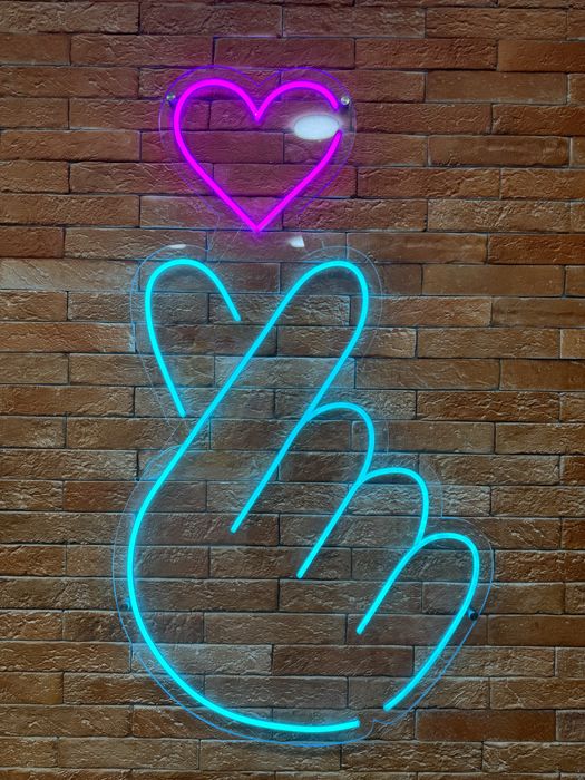 Неоновые вывески - Неон - Реклама (быстро и качественно!)