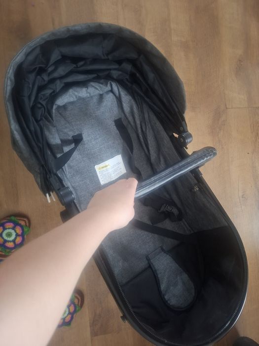 Каляска в хорошем состоянии