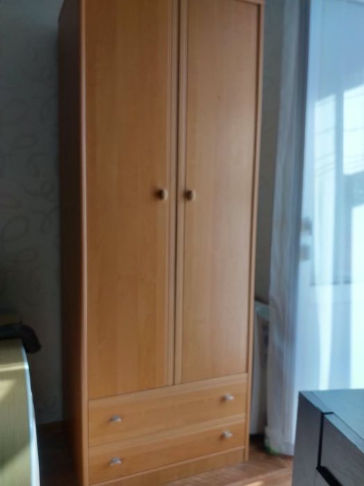 Продам шкаф с выдвижными ящиками