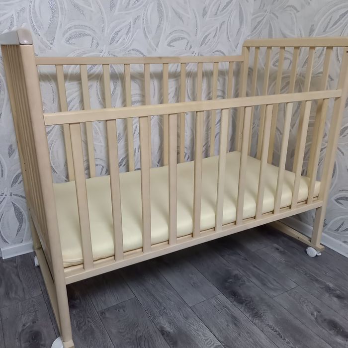 Детская кроватка  Babyton