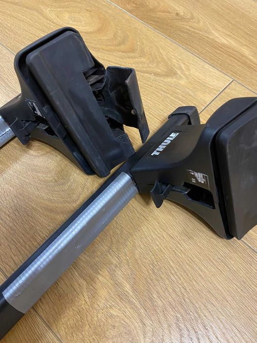 Set bare transversale cu sistem prindere THULE/ 2 perechi