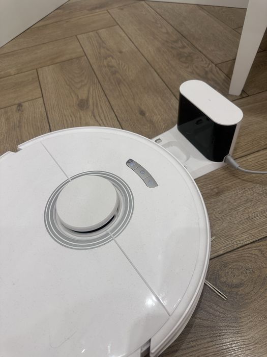 Продам робот-пылесос Roborock Q7 Max