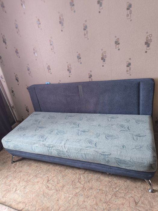 Продам диван (софа)