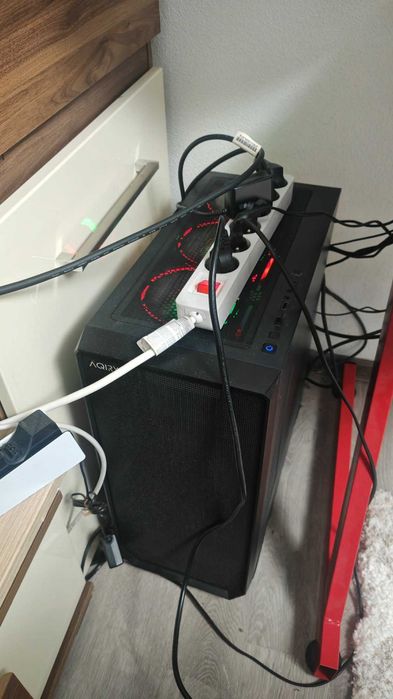 Vand PC gaming + monitor 240 hz