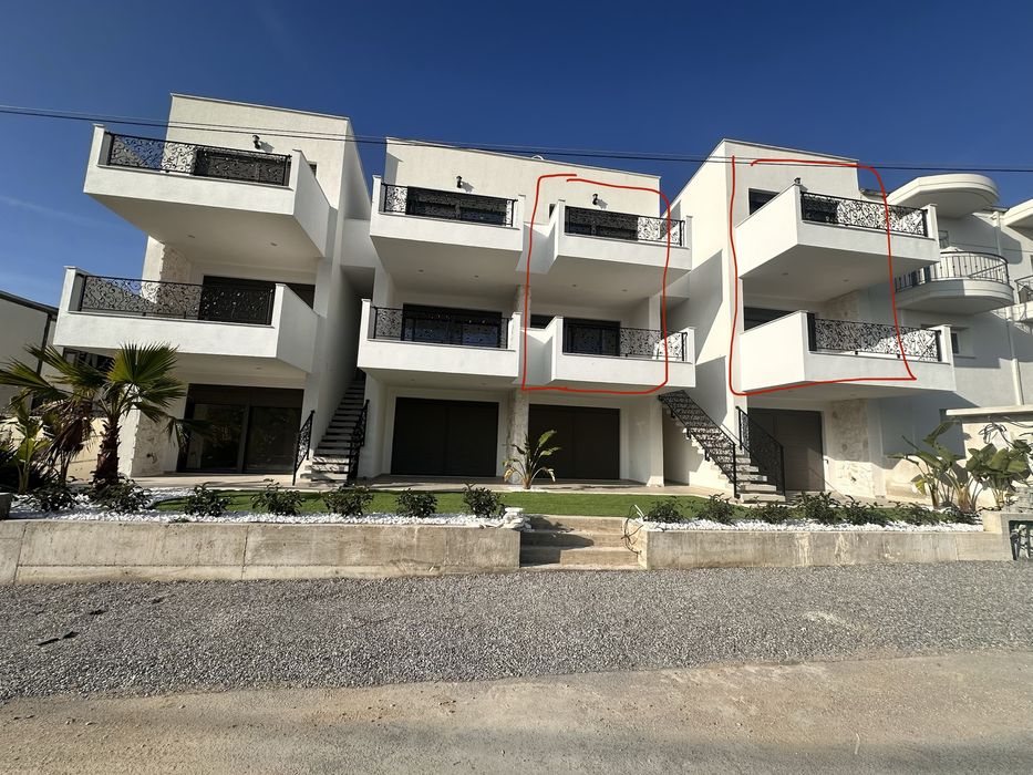 Мезонет с басейн в Неа Перамос, Гърция – готов за ползване