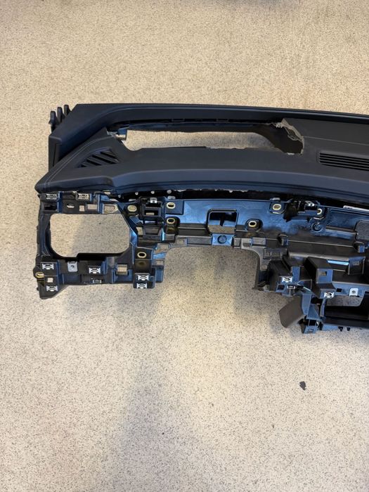 Plansa bord audi Q6 e-tron f8