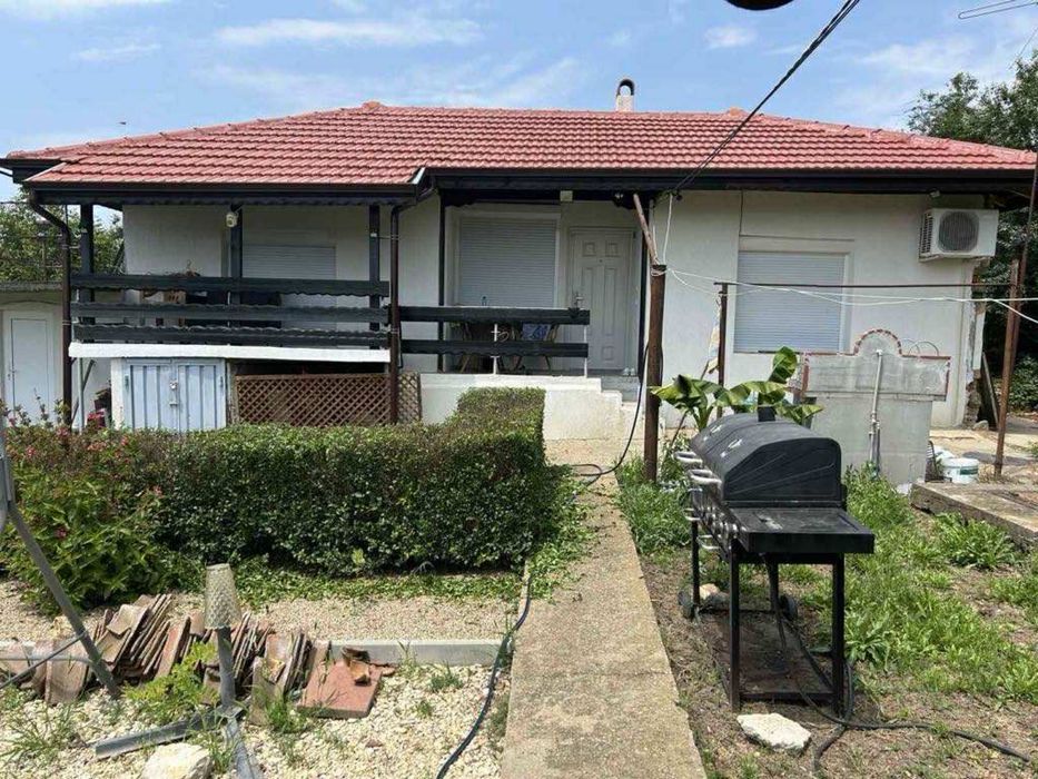 Продава се Къща в с. Ценович, Област Силистра - 2060 кв.м за 25 €/кв.м - Снимка #2