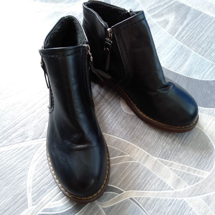 Продам демисезонные ботинки