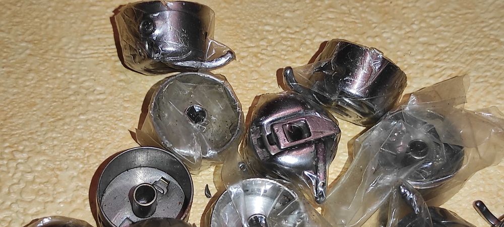 Nu cunosc pt. ce marci de masini cusut  20 bucati suveici bobine pt. masina cusut