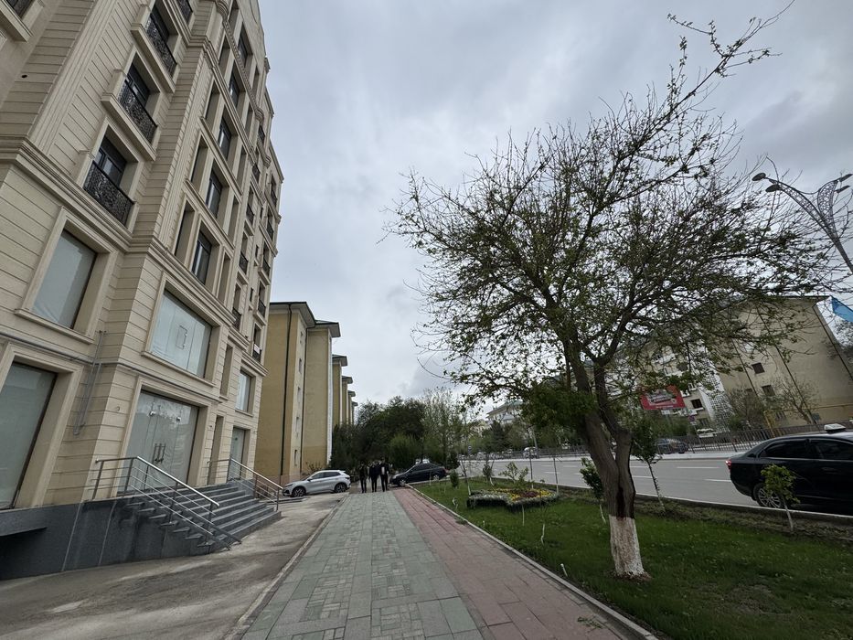 Katta magazin sotiladi buxoroda