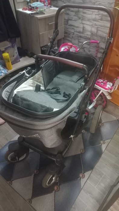Продам детскую коляску