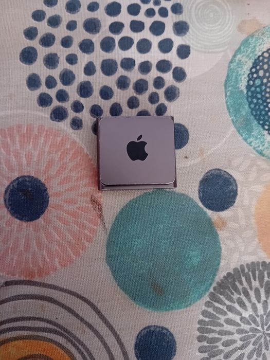 apple шуфъл за музика