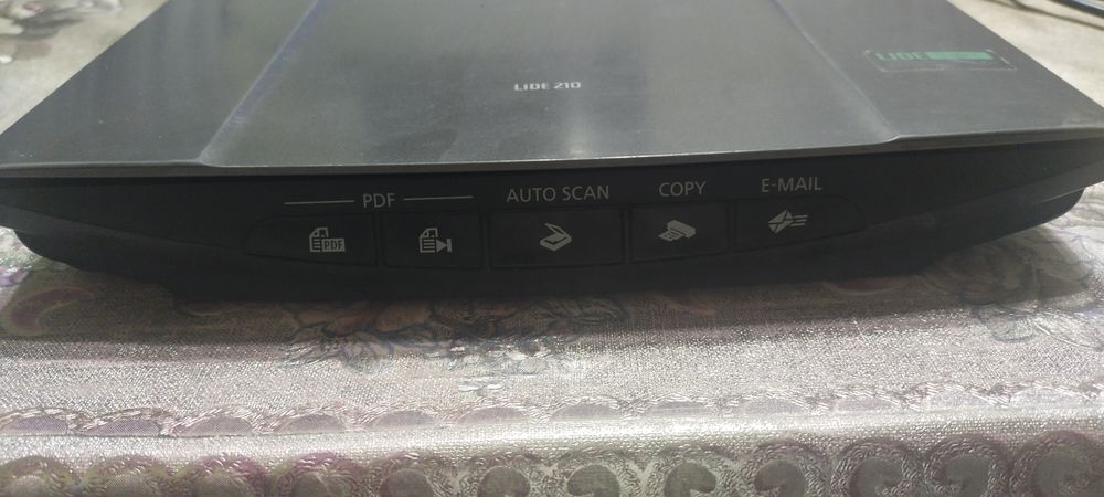 Сканер Canon LIDE 210