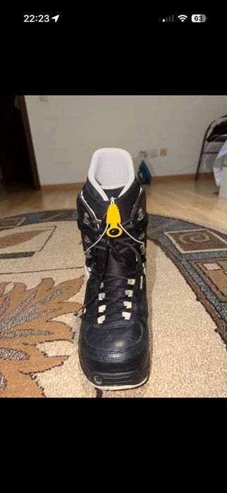 Bootsi Burton Snowboard Marime 42