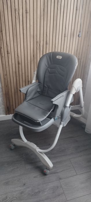 Продам детский столик