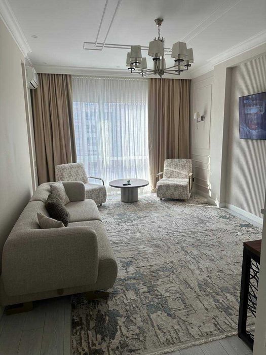 Сдам светлую 2-х ком кв-ру 5/13 на Шота Руставели Жк Навруз А2