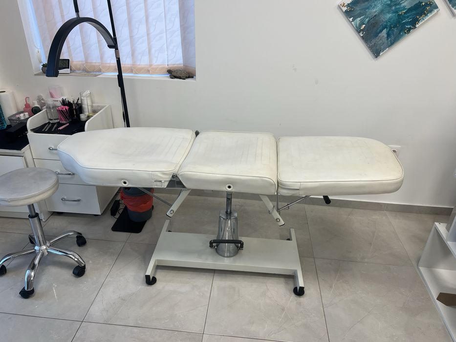 Кушетка за миглопластика