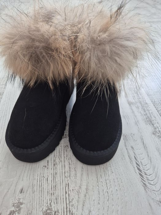Cizme UGG din piele naturala si blanita naturala./ Transport gratuit