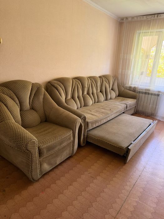 Кровать 140*200 и мягкая мебель