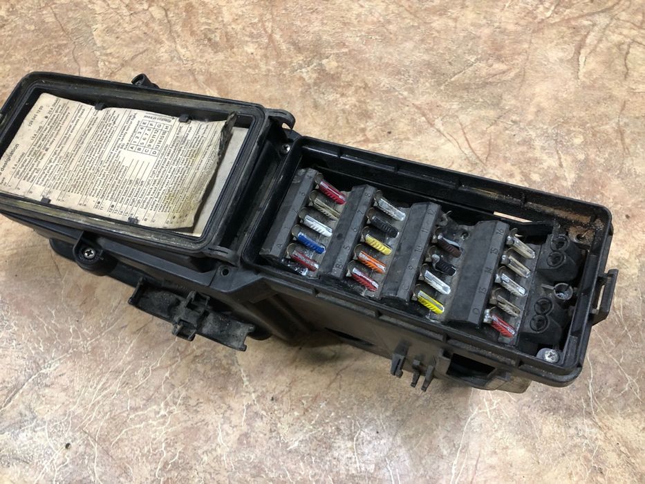 Продам двигатель м103 2.6!