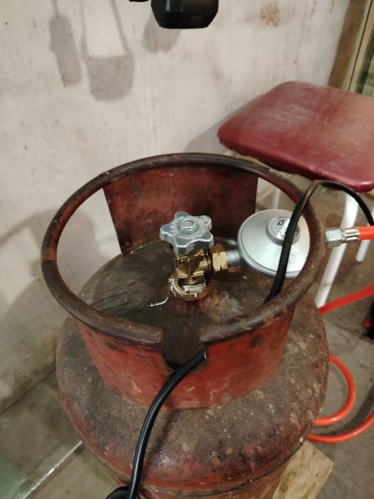 Продам газовый балон