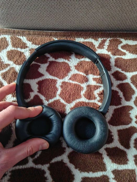 Vand casti noi Sony on ear