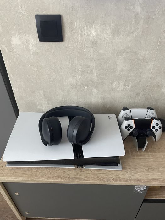 Продам PlayStation 5 pro