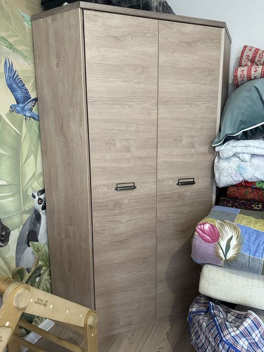 Угловой шкаф вместительный