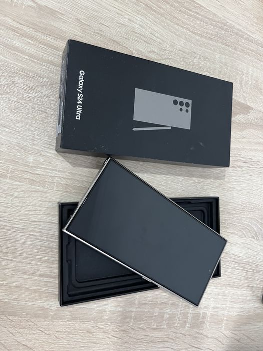 Samsung S24 Ultra 256Gb EAC