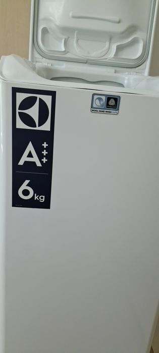 Mașina de spălat Electrolux cu încărcare verticală