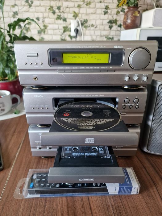 Denon sistem audio de top,model D77