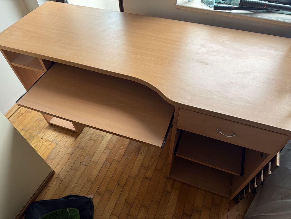 Компютърно бюро с чекмедже и плъзгащ плот