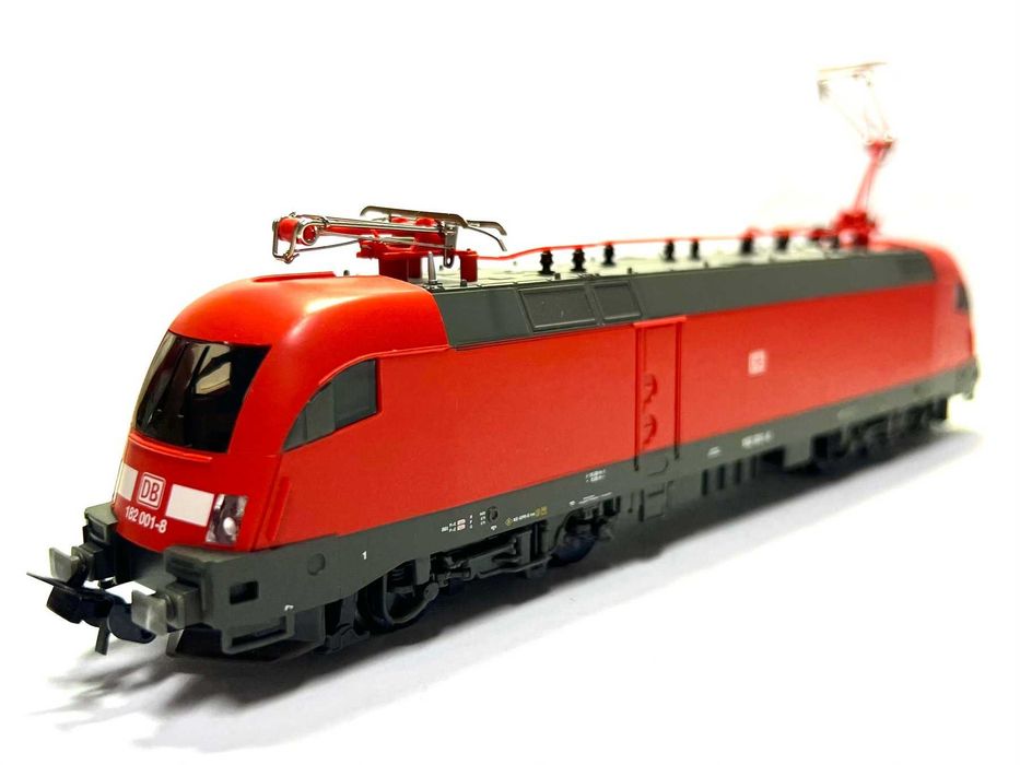 Locomotiva Taurus marca Piko scara ho