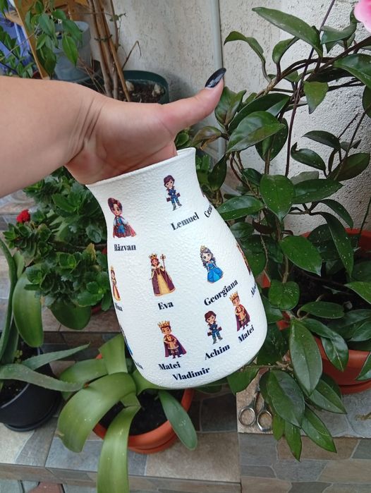 Vaza personalizata pentru cadre didactice