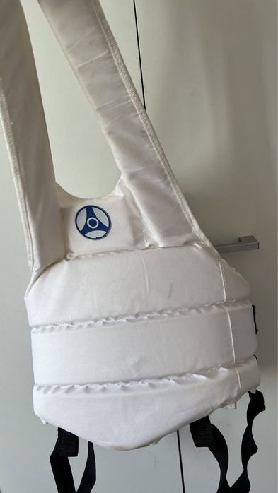 Протектор и нагрудник