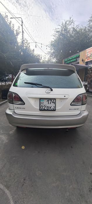 Продаётся Lexus RX300