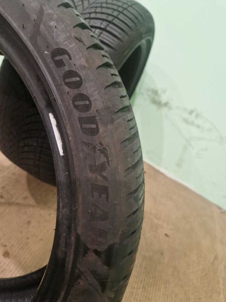 2 Goodyear 17 205/45/ 
всесезонни гуми 
DOT1621