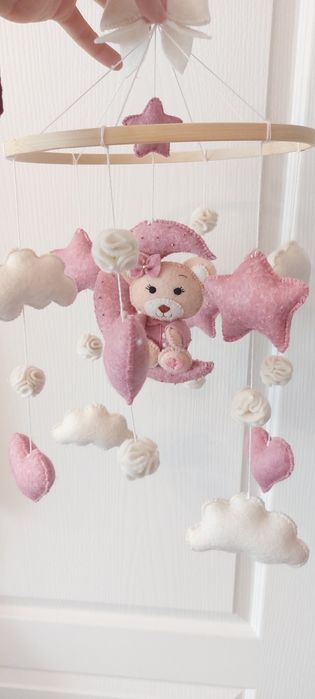 Carusel bebelusi. Carusel handmade. Carusel pentru patut. Carusel fetite Carusel ursulet  Carusel roz  Carusel pentru bebelusi premium