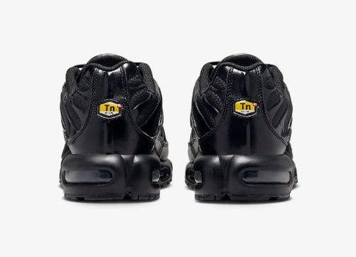 Nike Air Max Plus TN "Triple black" и други