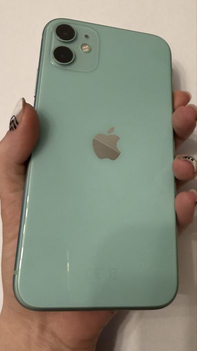 iPhone 11 — отличное состояние, полностью рабочий
