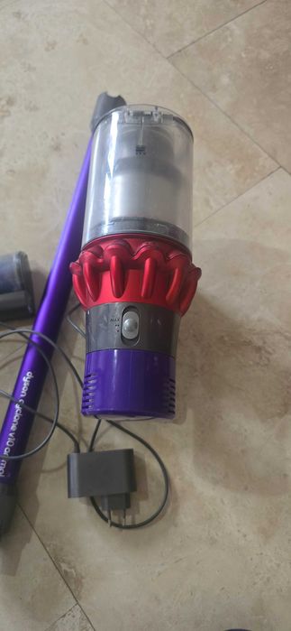 Aspirator Dyson v10
