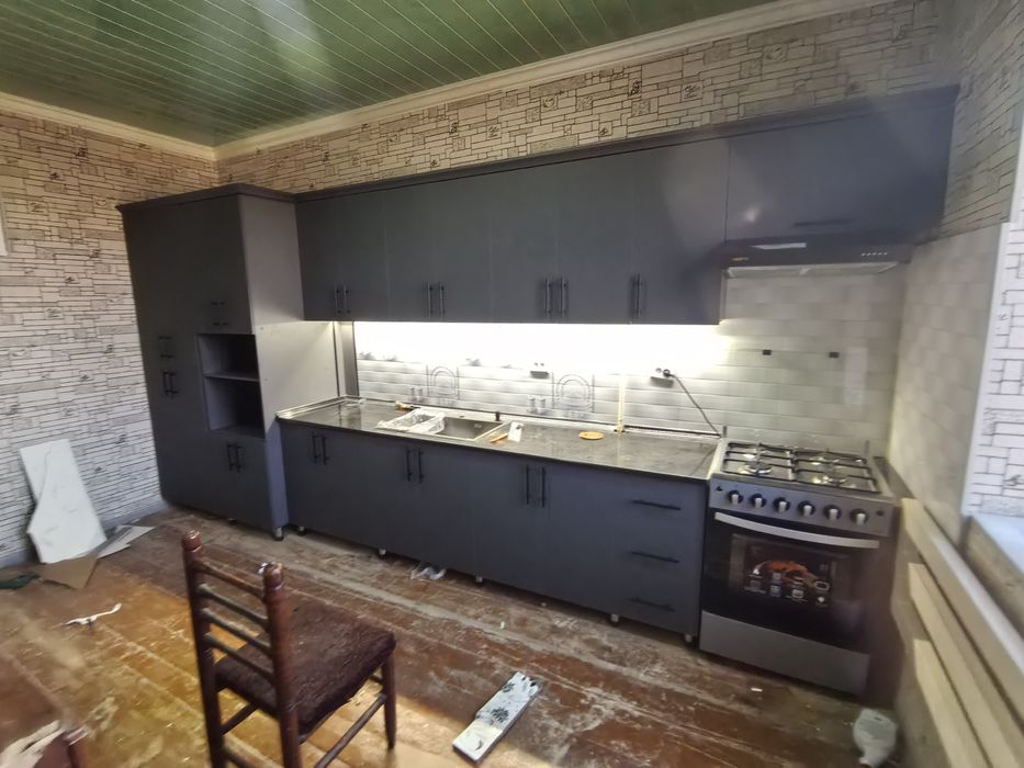 Ошхона мебел. Акрил акция 1.600